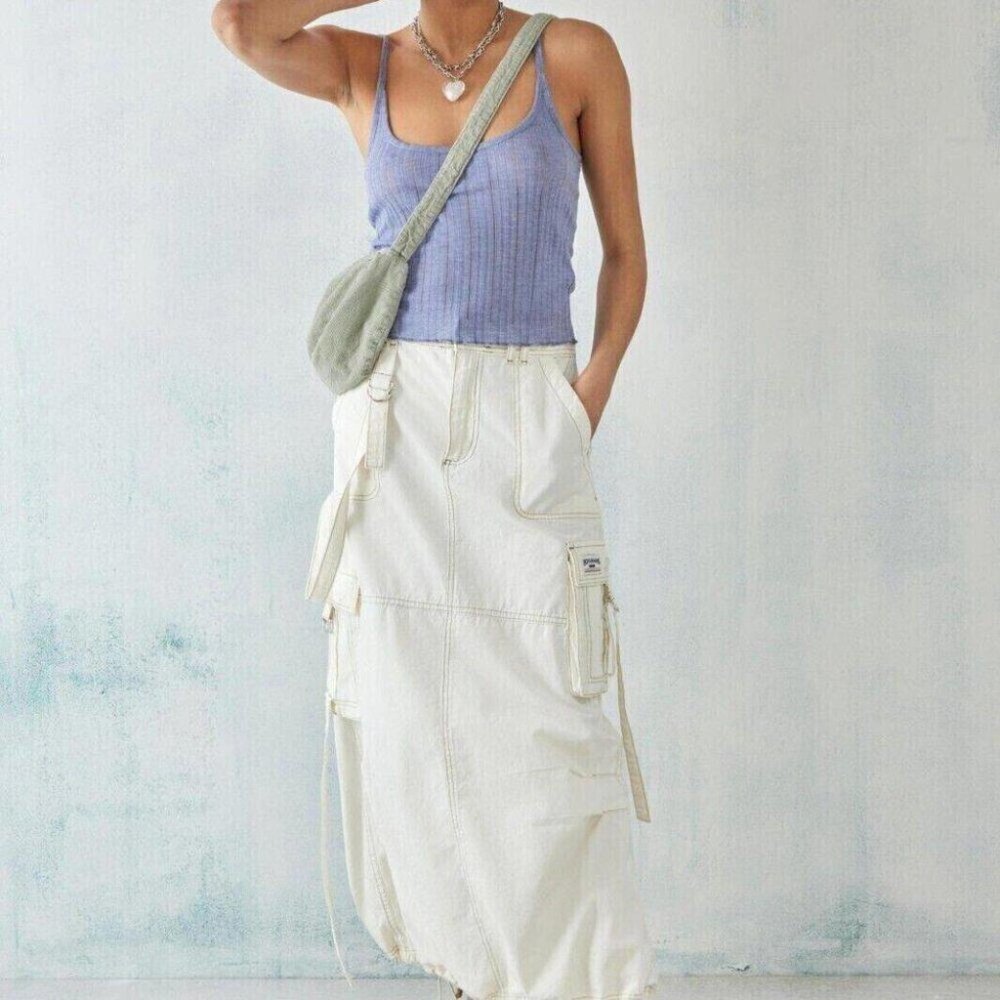 BDG Urban Outfitters Avery Laddered Cami Blouse Top Blue Striped M NWT - Picture 3 of 8